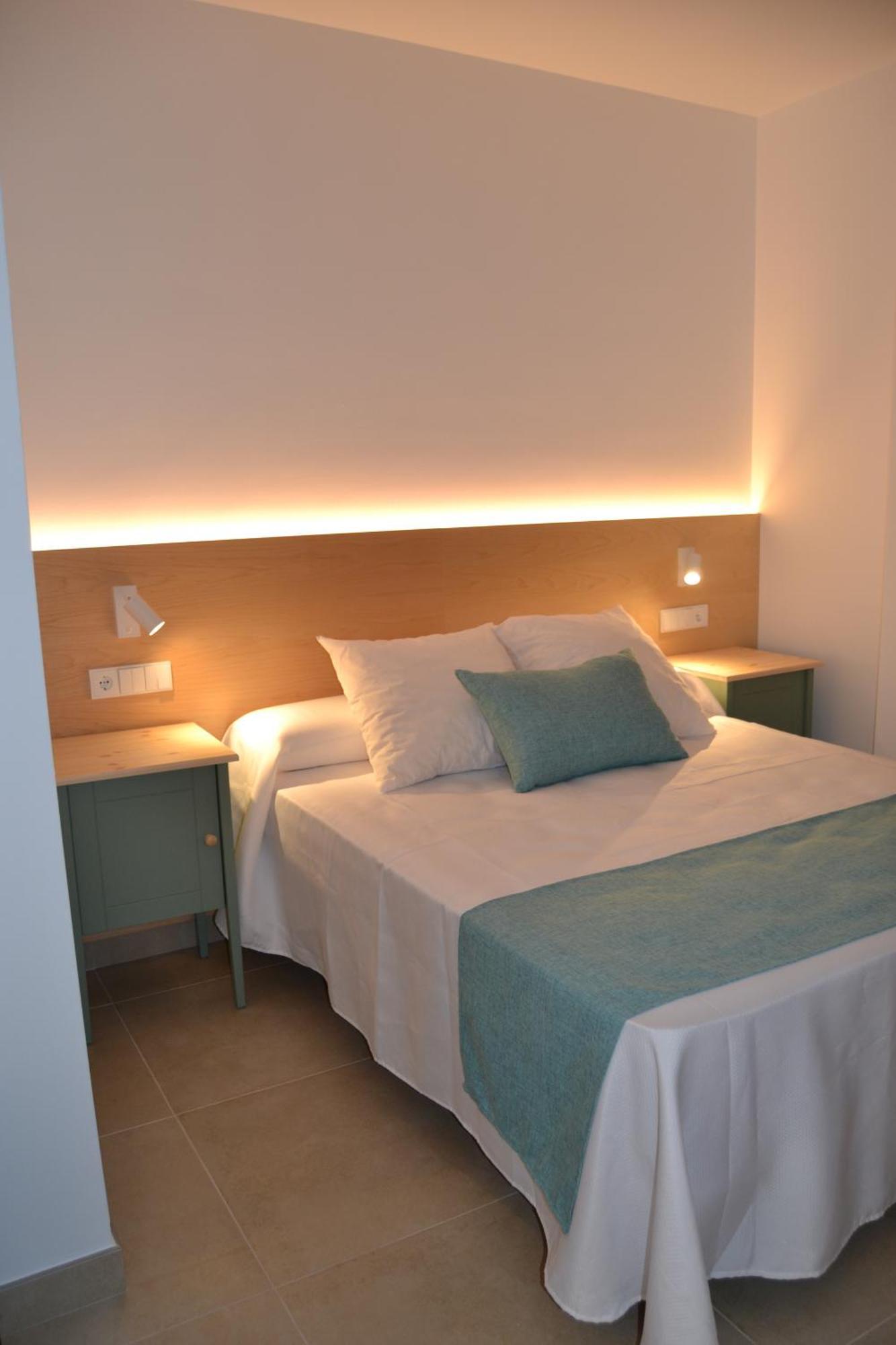 Hotel Oasis Centro Conil De La Frontera Esterno foto