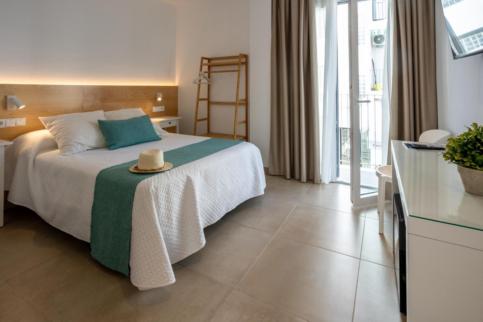Hotel Oasis Centro Conil De La Frontera Esterno foto